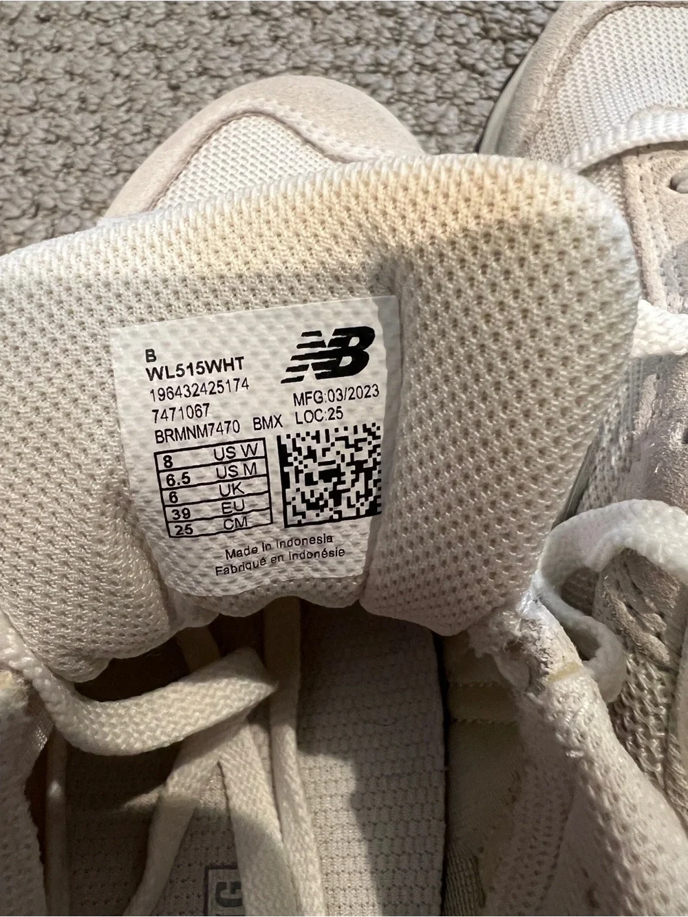 New Balance White/Light Gray Women's Sneakers size 8